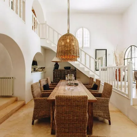 Phaidra House *